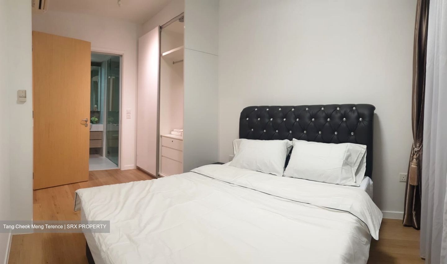 The Lakefront Residences (D22), Condominium #373707511